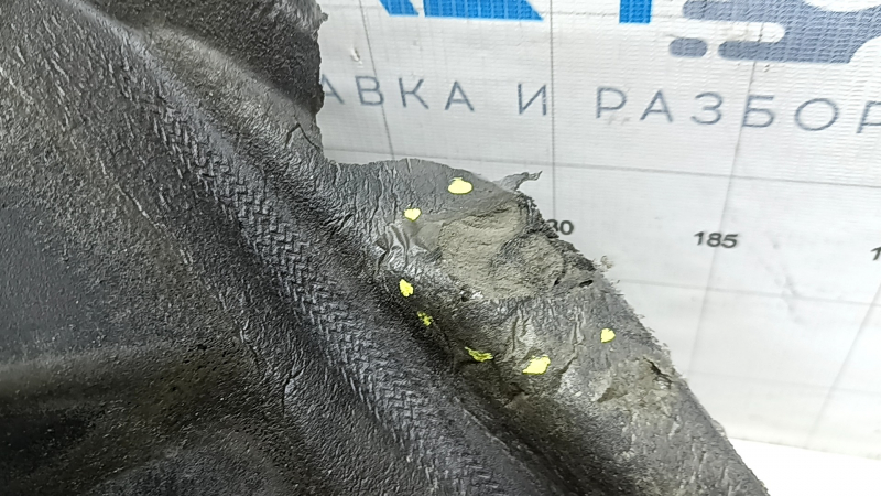Izolare fonică a arcului aripii inferioare stânga spate Tesla Model Y 20-25 tip 2, rupte