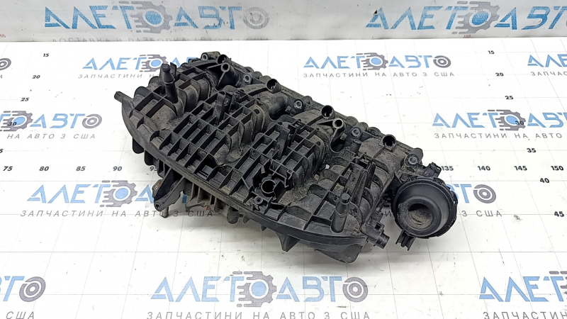 Коллектор впускной Audi Q3 83A 19-25 2.0T сломано крепление соленоида