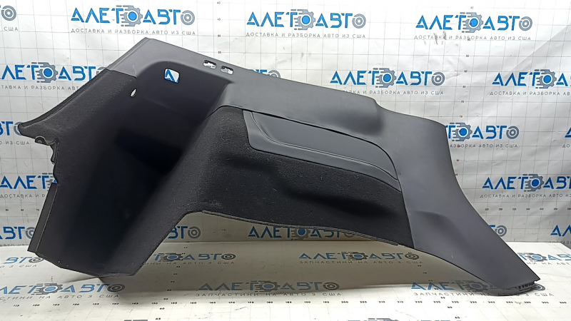 Ornament arc spate stânga Tesla Model Y 20-25 negru, sub 3 rânduri, zgârieturi, se exfoliază