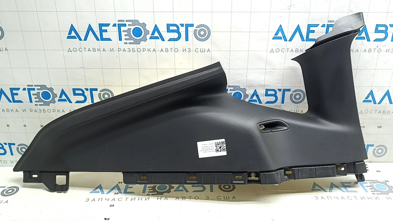 Ornament stâlp spate stânga sus Tesla Model Y 20-25 negru, zgârieturi