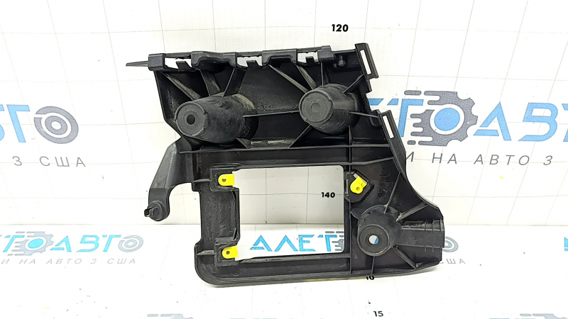 Suportul pentru bara spate sub stopul din dreapta pentru Audi A6 C7 16-18 restilizat
