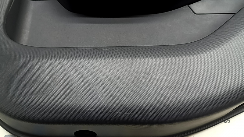 Ornamente ușă spate dreapta Ford Mustang Mach-E 21-26 negru, inserție piele neagră, cotiera piele neagră, cu mâner, zgârieturi