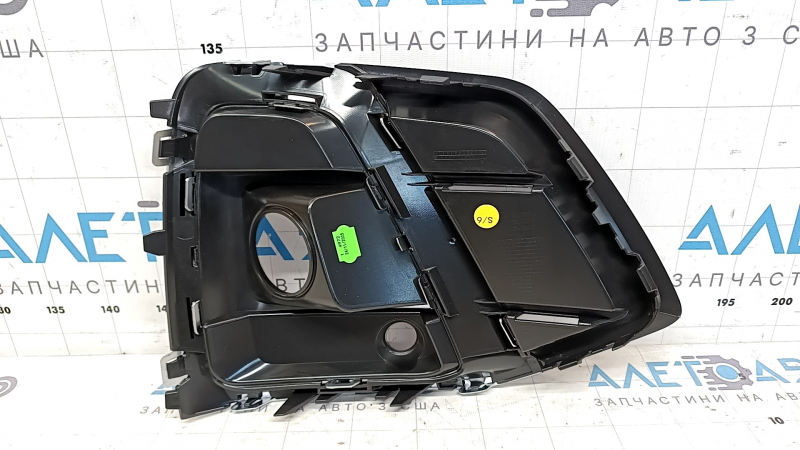 Решетка переднего бампера левая Audi Q5 80A 21-25 черный мат с хромом, S-Line, под радар и парктроник