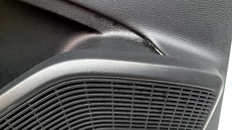 Ornamente ușă spate stânga Audi Q5 80A 21-25 piele neagră, cotieră neagră, prelată interioară, Bang & Olufsen, zgârieturi