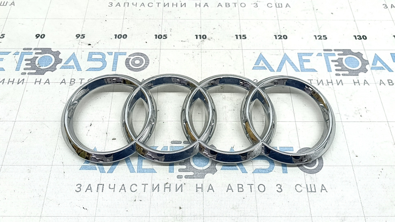 Эмблема значок решетки радиатора grill Audi A6 C7 16-18 рест, песок