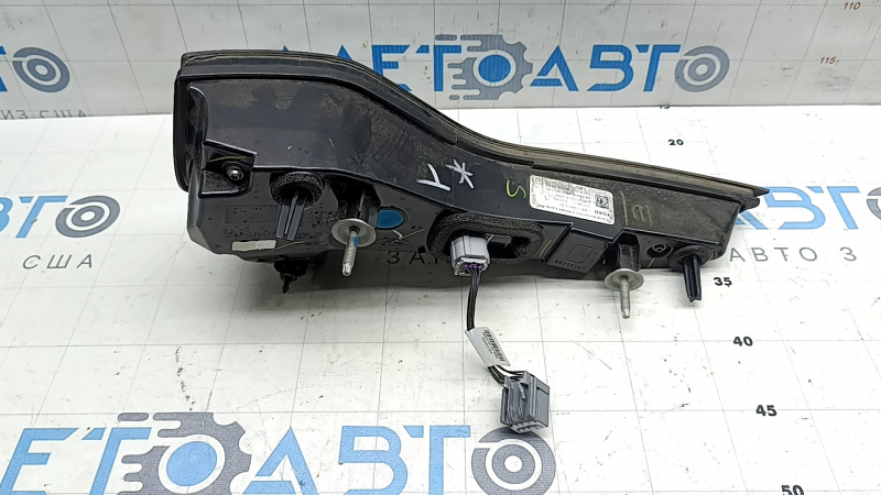 Фонарь внутренний дверь багажника правый Ford Mustang Mach-E 21-23