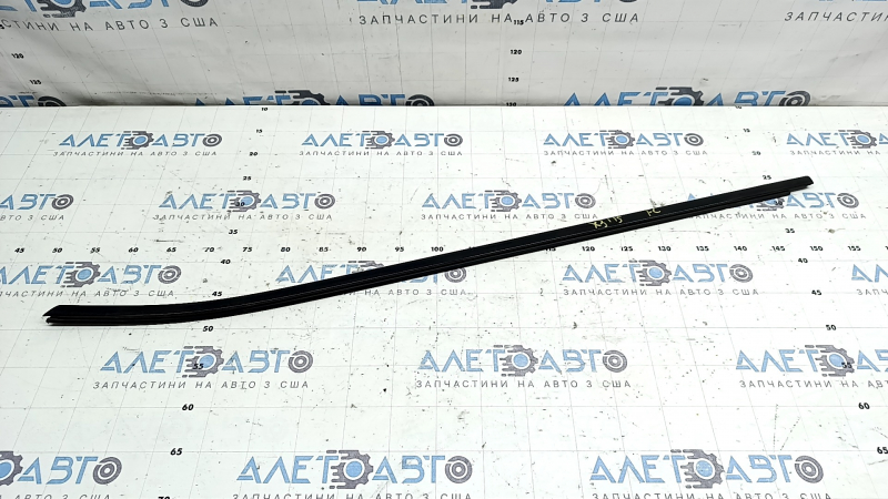 Ornamente ușă-geam central față stânga BMW X3 F25 11-17 negru lucios