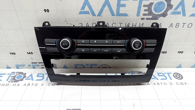 Управление климат-контролем BMW X3 F25 17-17 скол, царапины