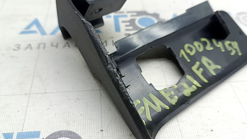 Ornament covor scaun pasager stânga față Ford Mustang Mach-E 21-26 zgârieturi