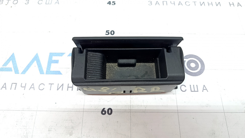 Scrumieră pentru portiera spate dreapta a Audi Q8 19-26, neagră