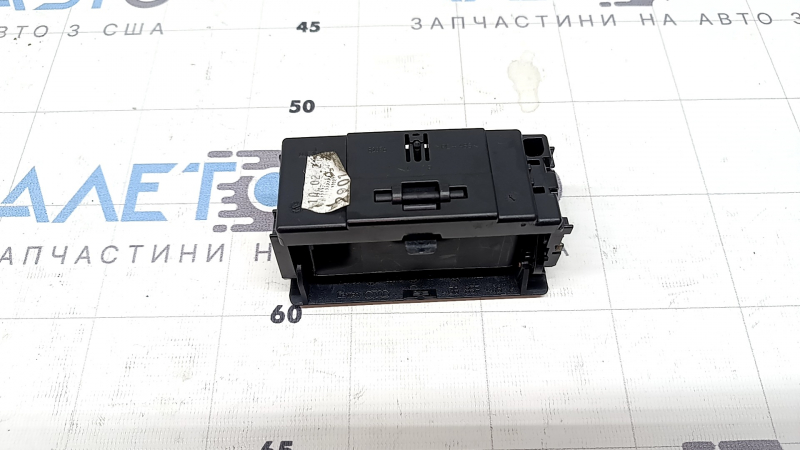 Scrumieră pentru portiera spate dreapta a Audi Q8 19-26, neagră