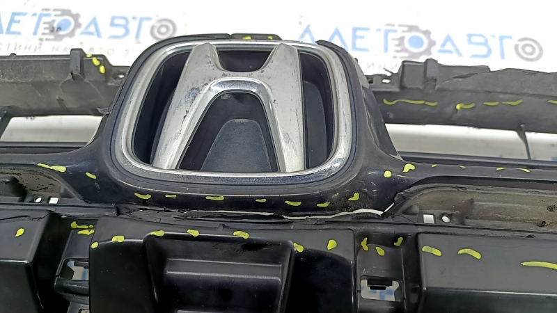 Основа решетки радиатора grill Honda Insight 19-22 с эмблемой, трещины, отсутствуют фрагменты