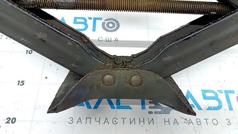 Домкрат Subaru Forester 19-24 SK коррозия