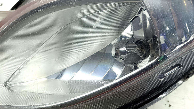 Proiector ceață stânga, Hyundai Sonata 11-15 hibrid, zgârieturi, nisip