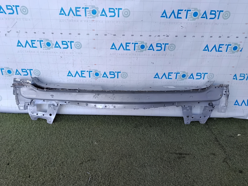 Задняя панель Ford Escape MK3 13-19 2 части, высверлена, серебро