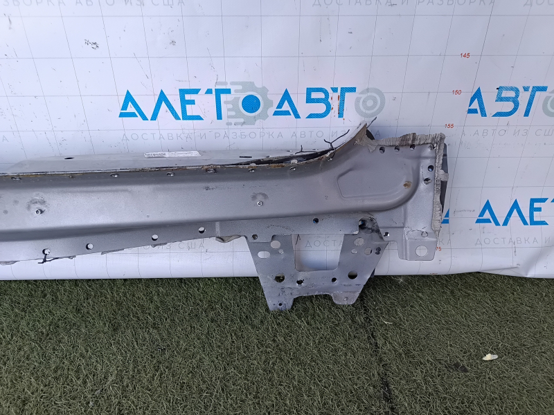 Задняя панель Ford Escape MK3 13-19 2 части, высверлена, серебро