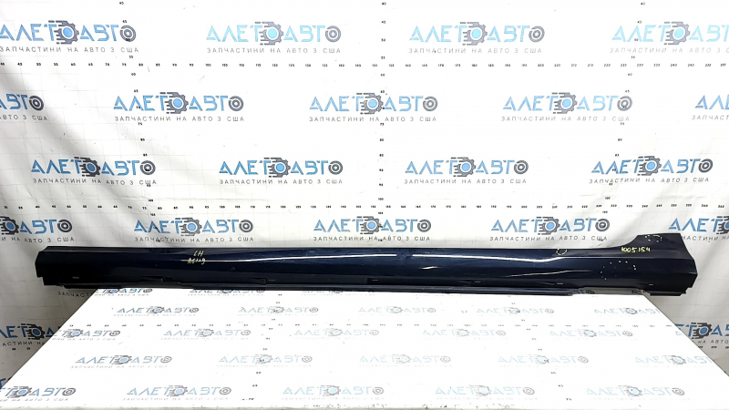 Порог левый Audi A6 C8 19-25 S-Line, синий LX5B, царапины, тычки