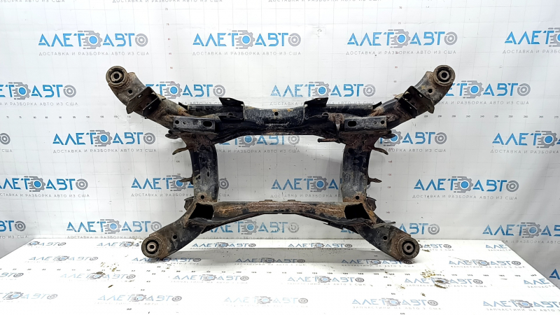 Subaru Forester 19-24 SK, subcadru spate ruginit, 6 microfisuri la bază