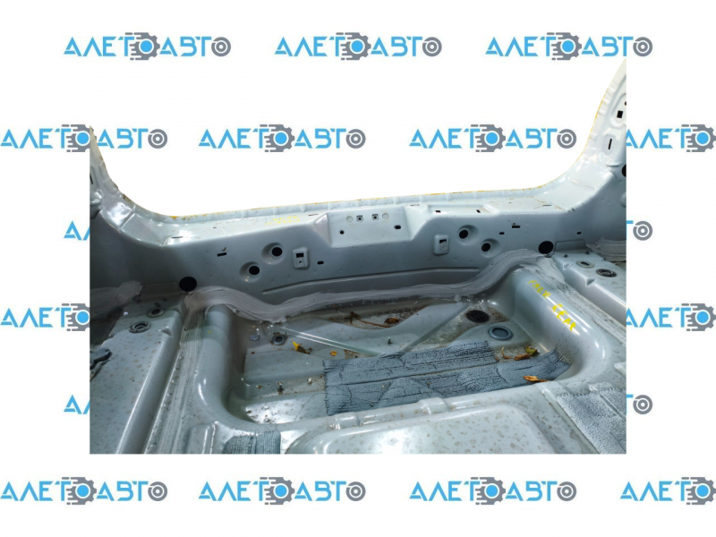 Panou spate Ford Mustang Mach-E 21-26 complet din 2 părți, alb A3, pe caroserie