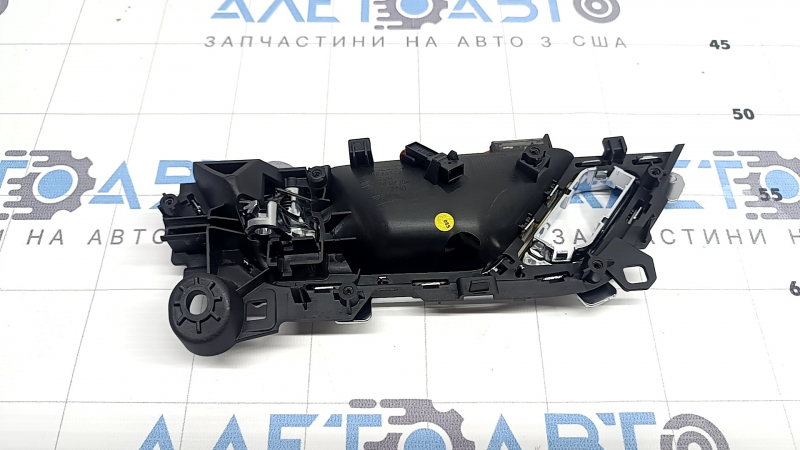 Ручка внутренняя двери передняя правая Audi A6 C8 19-25 хром корпус