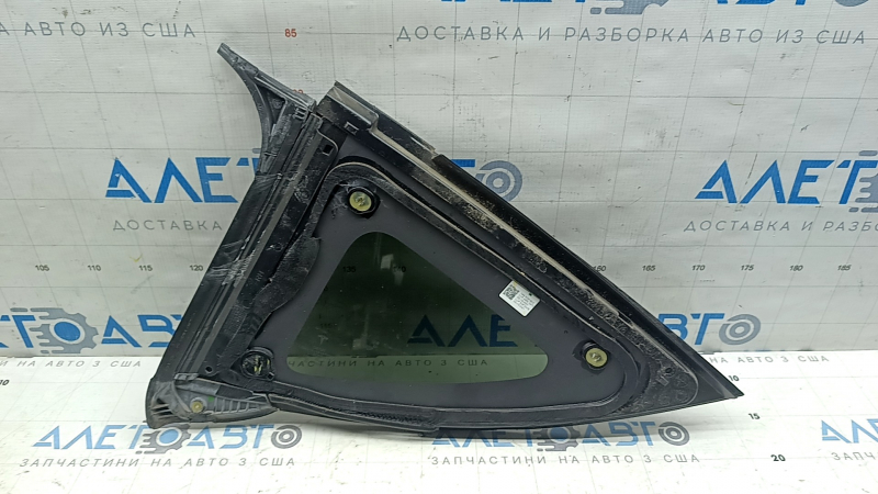 Geam spate dreapta din sticlă solidă Tesla Model Y 20-25 fără mulaj, garnitură ruptă