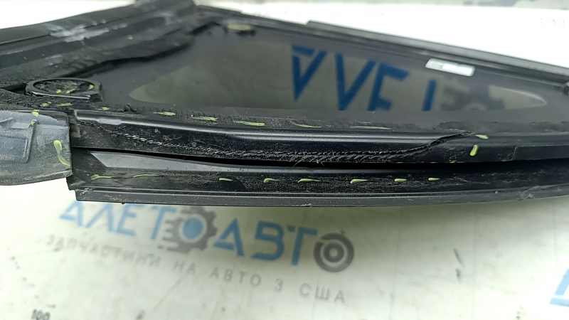 Geam spate dreapta din sticlă solidă Tesla Model Y 20-25 fără mulaj, garnitură ruptă