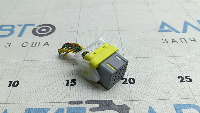 Cipul modulului computerului airbag SRS de la Toyota Rav4 19-25 este gri