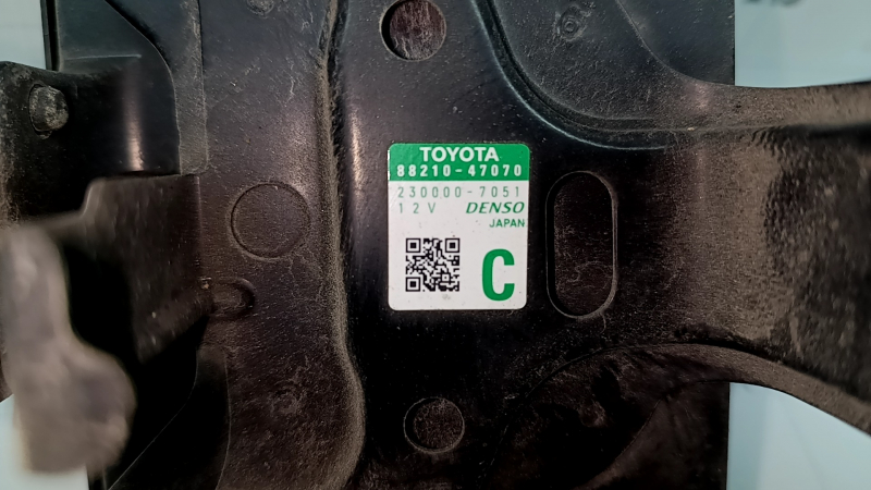Радар круиз Toyota Prius V 15-17