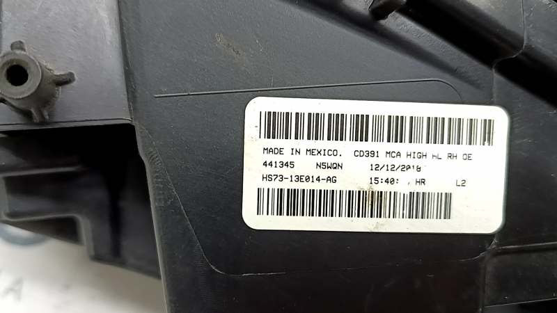 Ansamblu far față dreapta Ford Fusion mk5 17-20 LED, cu lumini de zi