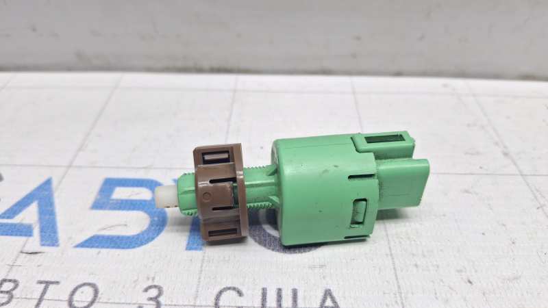 Comutator stop frână Toyota Prius 30 10-15
