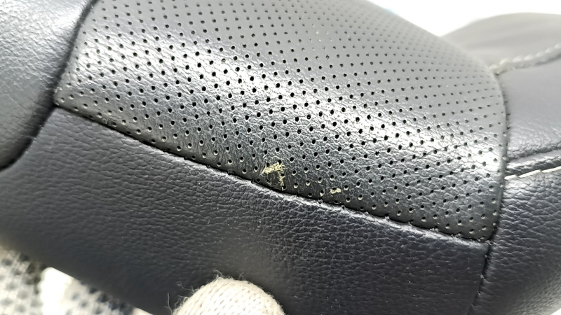Husă pernă scaun șofer Ford Fusion mk5 17-20, titan, piele neagră, perforată, pentru ventilație și încălzire, zgârieturi
