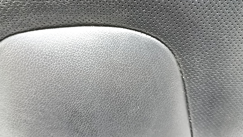 Husă pernă scaun șofer Ford Fusion mk5 17-20, titan, piele neagră, perforată, pentru ventilație și încălzire, zgârieturi