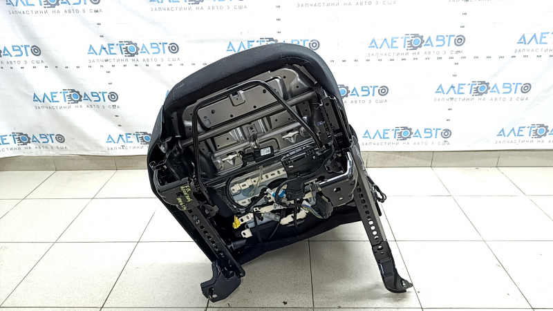Сиденье пассажирское Ford Escape MK4 21-22 без airbag, механическое, с подогревом, ткань серая с черным, под химчистку
