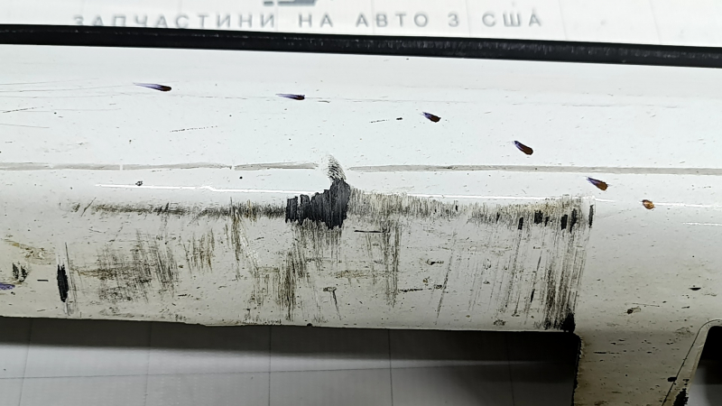 Prag stânga Ford Fusion mk5 13-20 alb, cu garnitură, elemente de fixare îndoite, zgârieturi, element de fixare și ghidaj rupte