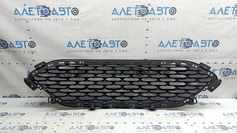 Grilă radiator Ford Escape MK4 20-22, neagră lucioasă, ramă cromată, fragment cromat lipsă, suport crăpat, suport rupt