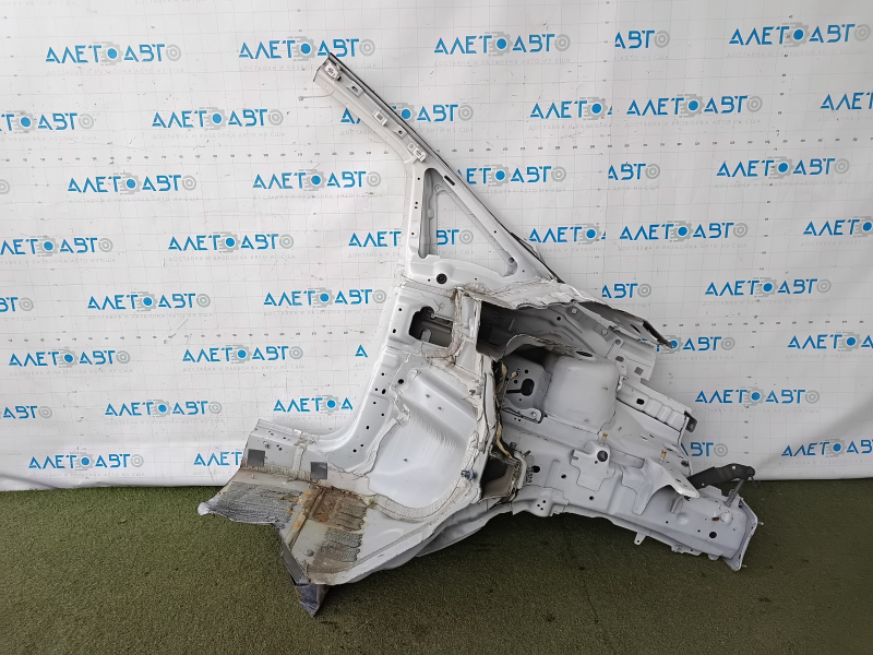 Sfert stânga față la un Ford C-max MK2 13-18, tăiat cu aur, alb