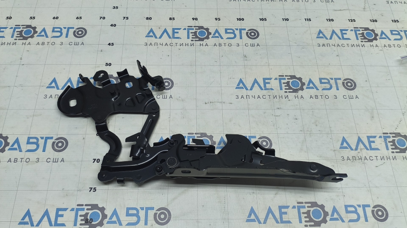 Петля капота правая BMW 2 F44 20-24