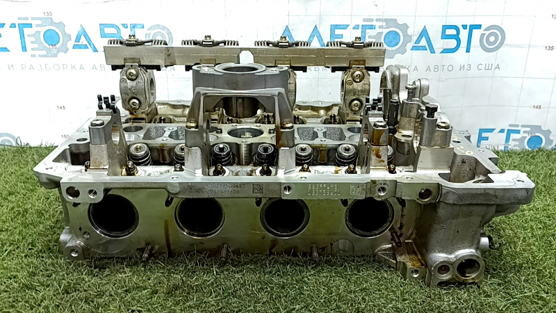 Головка блока цилиндров голая BMW X3 F25 13-17 2.0Т с клапанами и гидрокомпенсаторами