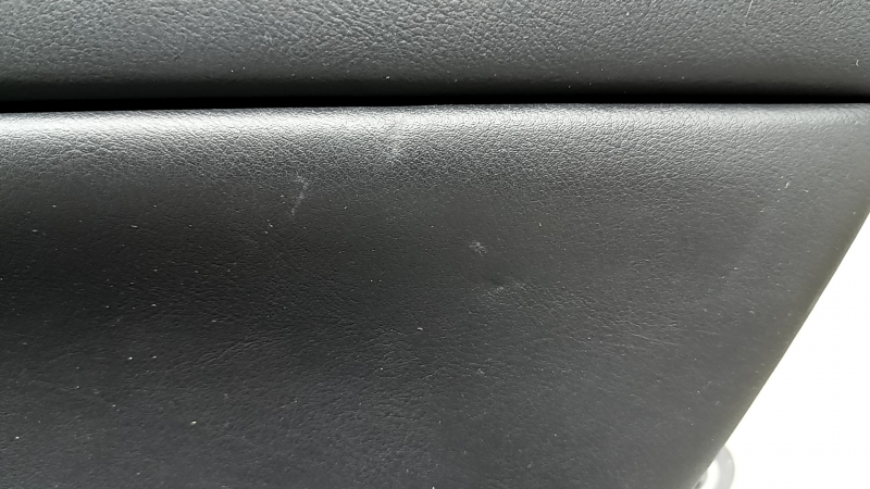 Обшивка двери карточка задняя правая Mazda CX-5 17-23 черная, подлокотник кожа коричневая, накладка с хром молдингом под дерево, BOSE, царапины, вмятины