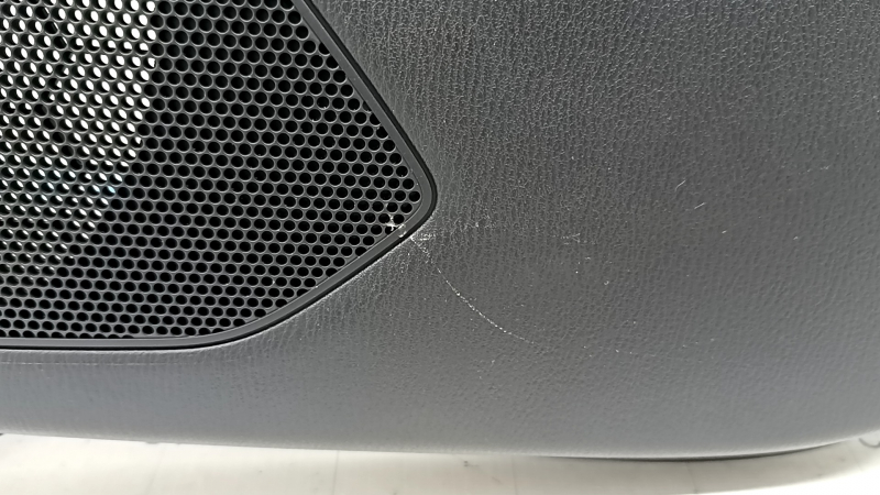 Обшивка двери карточка задняя правая Mazda CX-5 17-23 черная, подлокотник кожа коричневая, накладка с хром молдингом под дерево, BOSE, царапины, вмятины