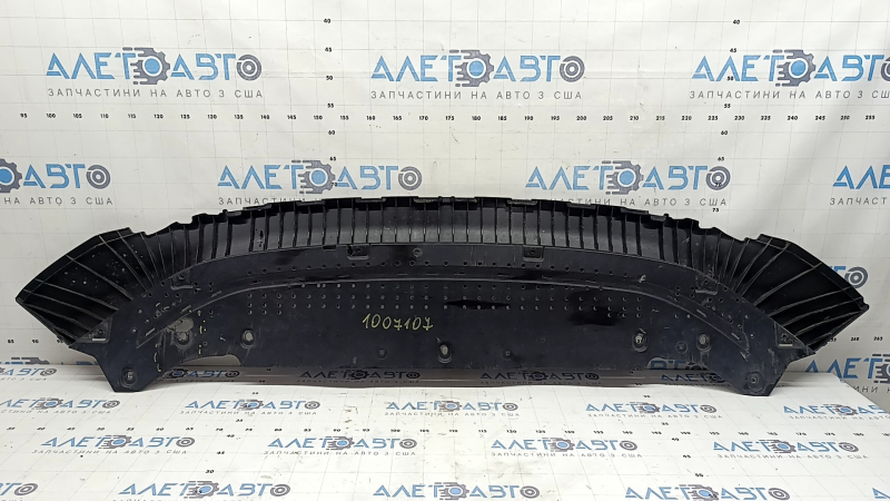Protecția barei față pentru Audi A6 C8 19-25 S-Line este defectă