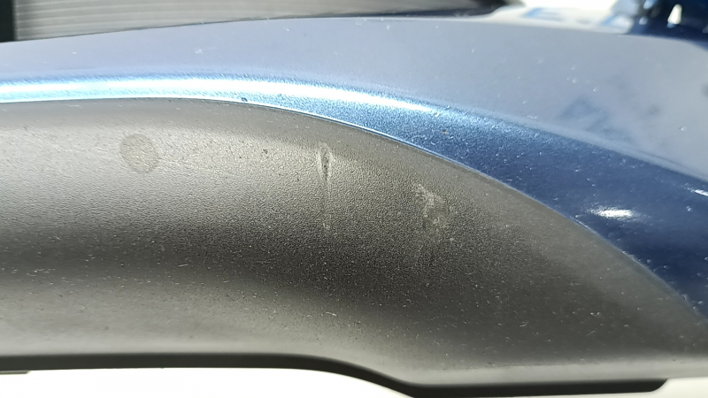 Губа переднего бампера Mazda CX-5 22-25 синяя, царапины