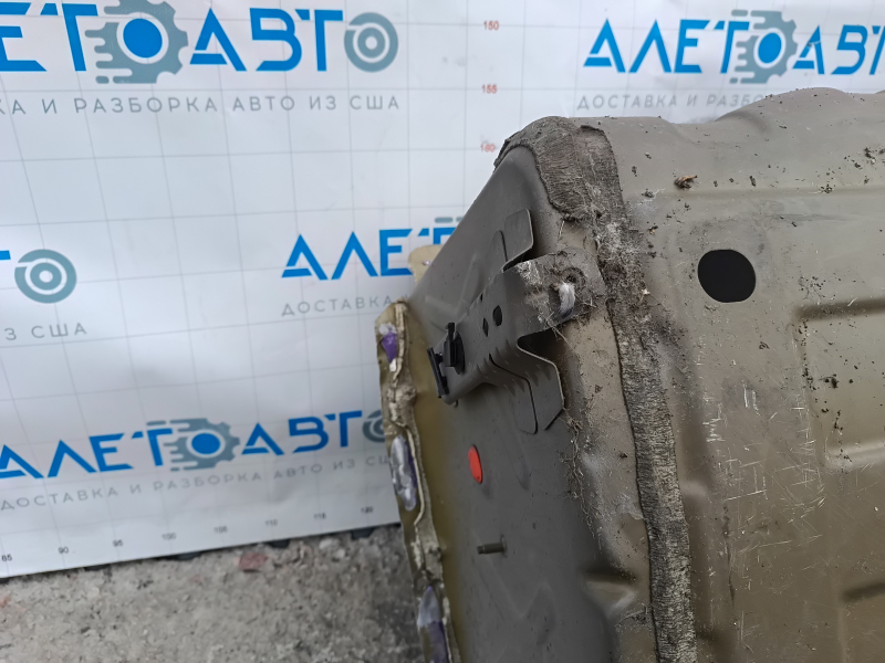 Корыто багажника Tesla Model 3 18-23 высверлено, графит PMNG, надорвано