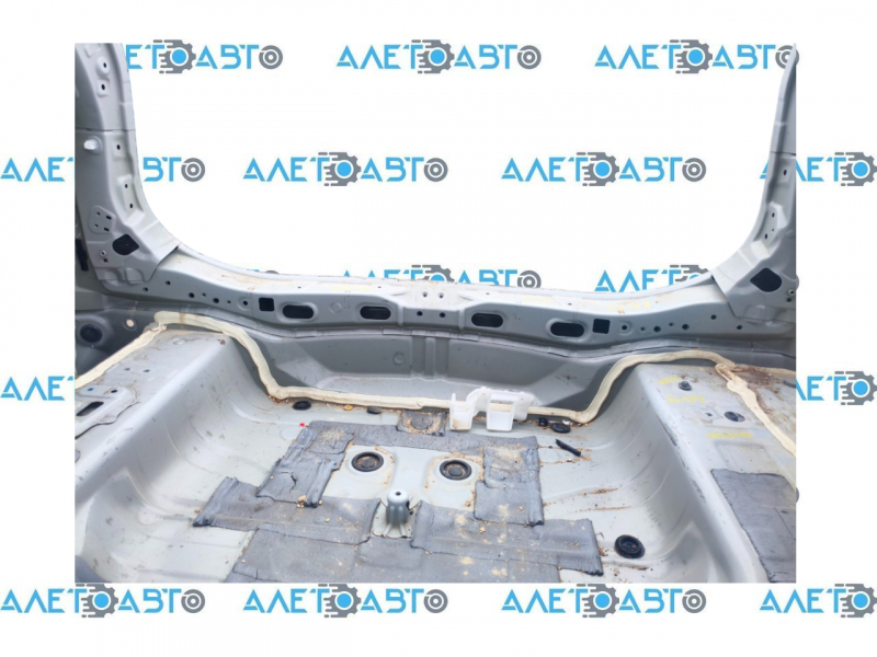 Задняя панель Toyota Rav4 19-25 на кузове