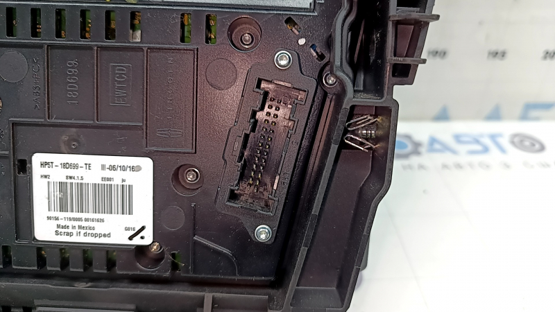 Управление мультимедией и климатом Lincoln MKZ 17-20 hybrid, с кнопкой аварийки и ECO, auto hold, с дефлектором, царапины