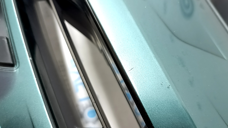 Grilă radiator pentru Toyota Prius 50 Prime 17-19 cu emblemă, sub radar, fără senzori de parcare, zgârieturi, ciobiri, elemente de fixare rupte