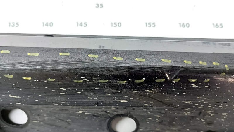 Порог правый Toyota Prius 50 16-22 графит, царапины