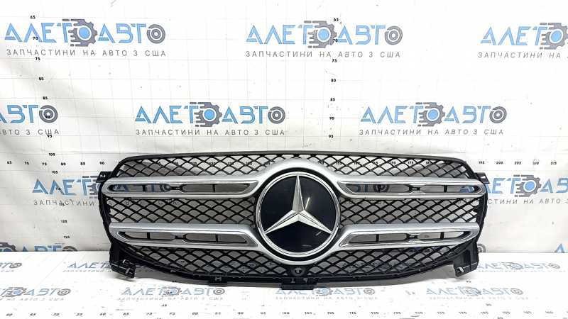 Решетка радиатора в сборе grill Mercedes W167 GLE 20-23 под радар и камеру, с эмблемой, сколы, потерта