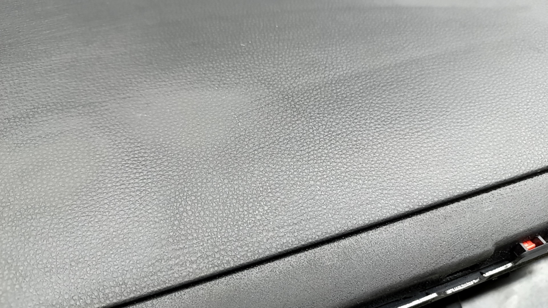 Торпедо передняя панель с AIRBAG Toyota Venza 21-24 под проекцию, кожа, черная, царапины