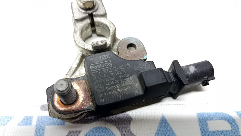 Terminalul negativ al bateriei Ford Edge 15-24, tip 2